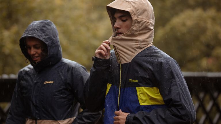 mejor chaqueta impermeable: Finisterre Stormbird